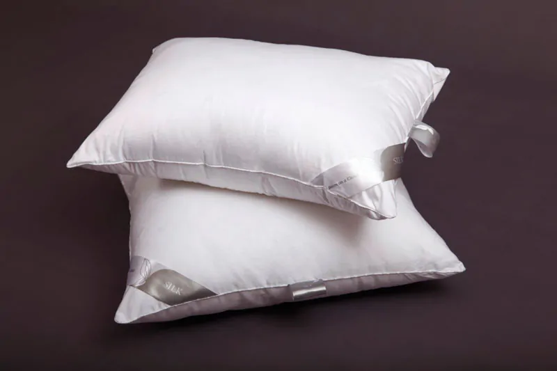 Шелковая подушка SILK в батисте GoldTex (ГолдТекс)