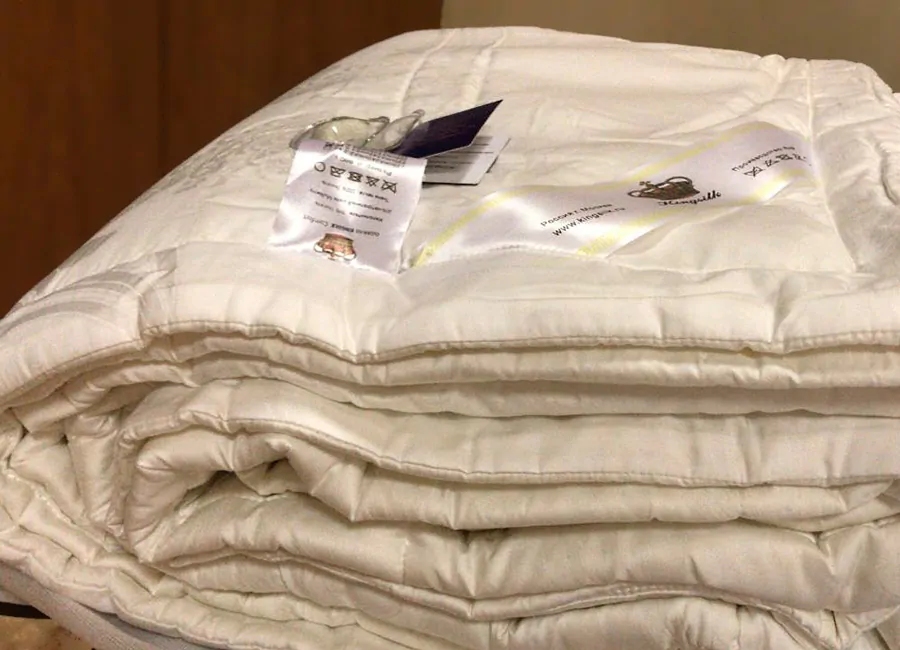 Шелковое одеяло с тенселем COMFORT 220/240 всесезонное KingSilk