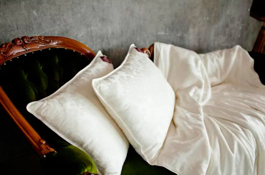 Подушка GERMAN GRASS LUXURY SILK GRASS (средняя)
