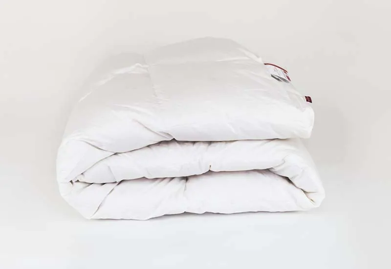 Одеяло пуховое Kauffmann Comfort Decke сложено