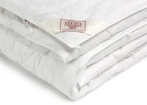 Одеяло шерстяное PRINCESS CASHMERE GRASS лежит угол